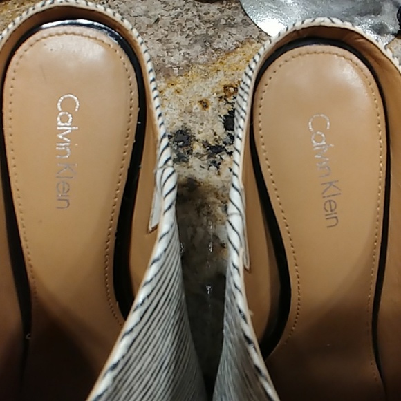 Calvin Klein ZEBRA Sandals US 8 - Picture 7 of 8